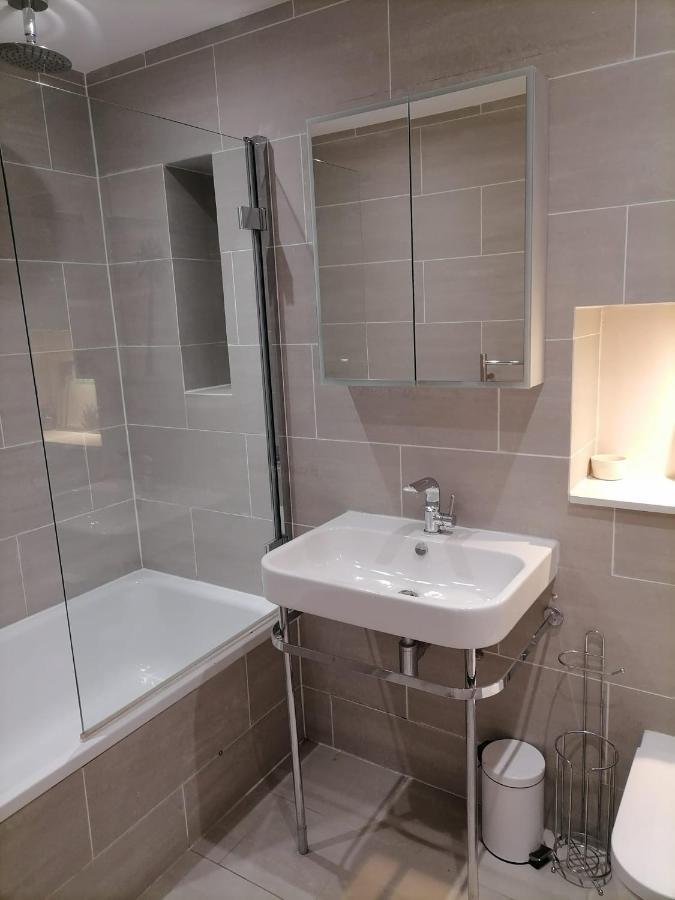 לונדון Garden Rooms 20 Min Walk From Camden Town & Kings Cross St Pancras מראה חיצוני תמונה