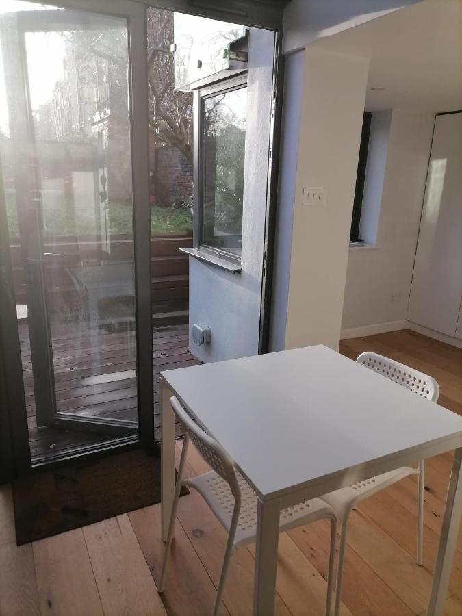 לונדון Garden Rooms 20 Min Walk From Camden Town & Kings Cross St Pancras מראה חיצוני תמונה