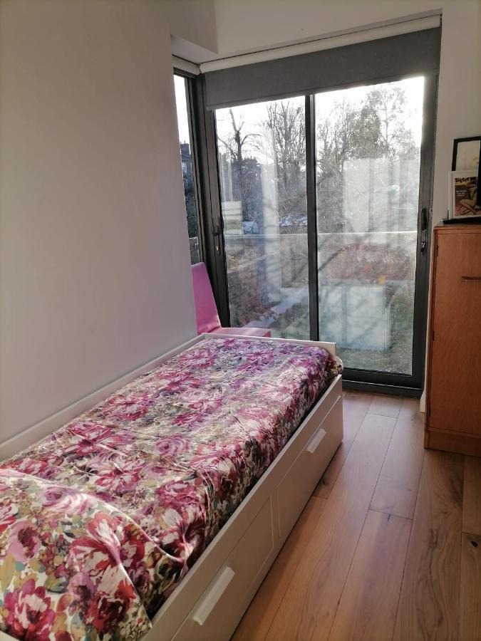 לונדון Garden Rooms 20 Min Walk From Camden Town & Kings Cross St Pancras מראה חיצוני תמונה
